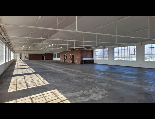 1,154M² WAREHOUSE TO LET IN DIEP RIVER