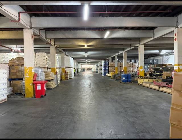 3,470M² WAREHOUSE TO LET IN MOBENI