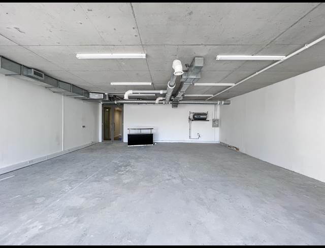 137M² OFFICE TO LET IN SEA POINT