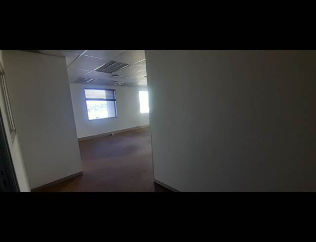 224.80M² OFFICE TO LET IN BEDFORD GARDENS