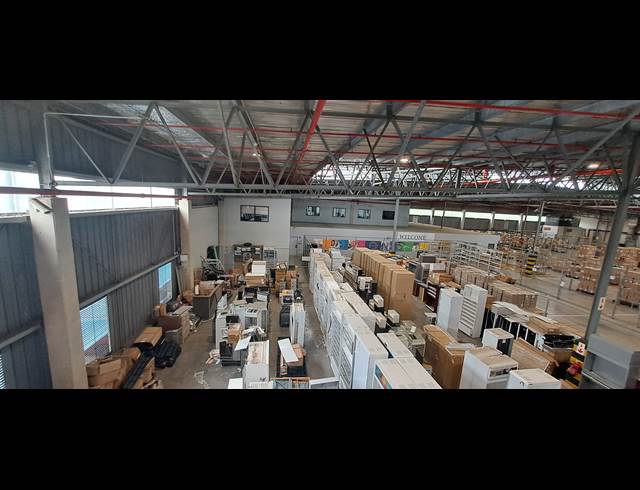 10,000M² WAREHOUSE TO LET IN RIVERHORSE VALLEY