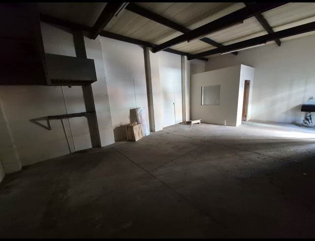 62M² MINI FACTORY TO LET IN DENVER