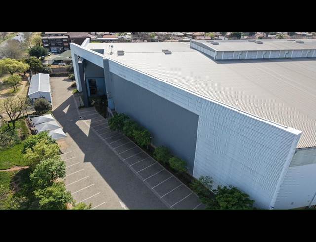 7,739M² WAREHOUSE TO LET IN ELANDSFONTEIN