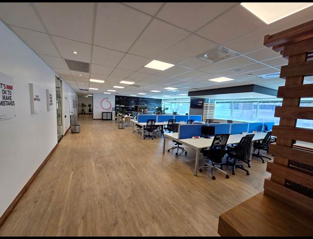1,400M² OFFICE TO LET IN CAPE TOWN CITY CENTRE