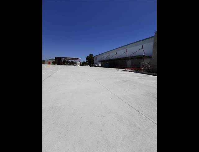 4,152M² WAREHOUSE TO LET IN BELLVILLE SOUTH INDUSTRIA