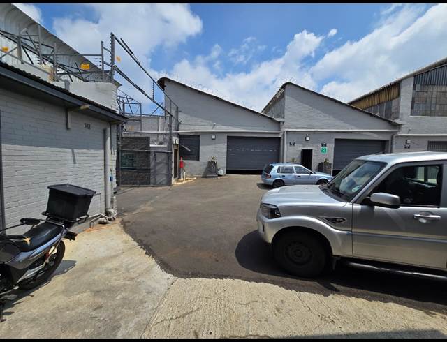 143M² WAREHOUSE TO LET IN BENROSE