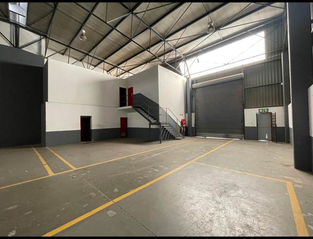 410M² WAREHOUSE TO LET IN RANDJESPARK