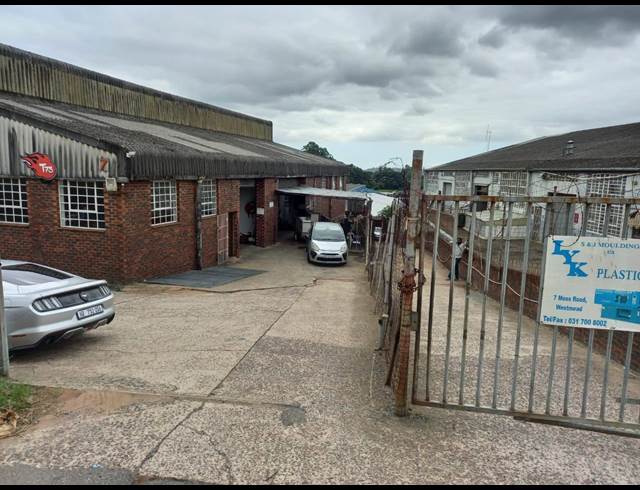 400M² WAREHOUSE TO LET IN WESTMEAD