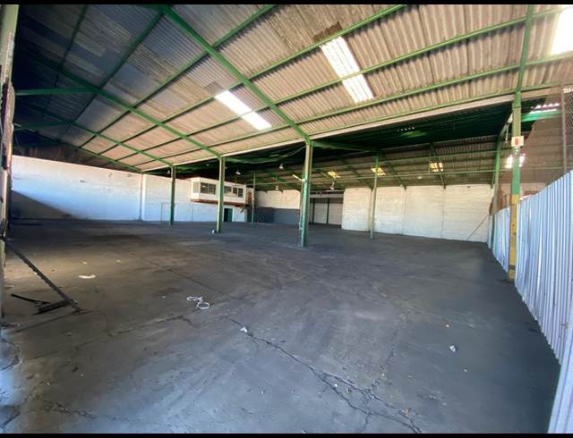 1,581M² WAREHOUSE TO LET IN EPPING INDUSTRIAL