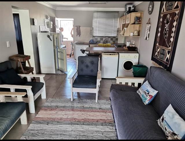 2 BEDROOM PROPERTY TO RENT IN HARTENBOS CENTRAL