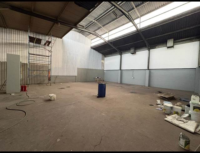 363M² WAREHOUSE TO LET IN ONVERWACHT