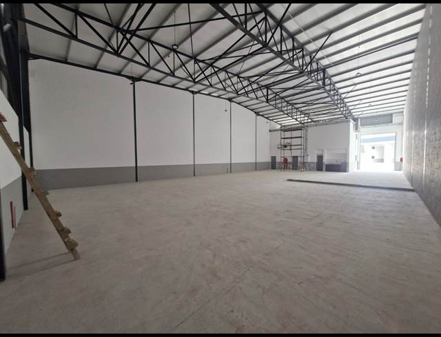 565M² WAREHOUSE TO LET IN STIKLAND INDUSTRIAL