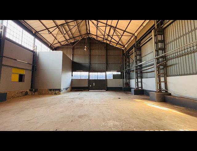 360M² WAREHOUSE TO LET IN MANUFACTA