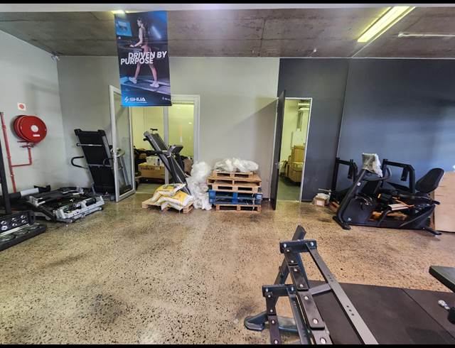 348M² OFFICE TO LET IN PAARDEN EILAND
