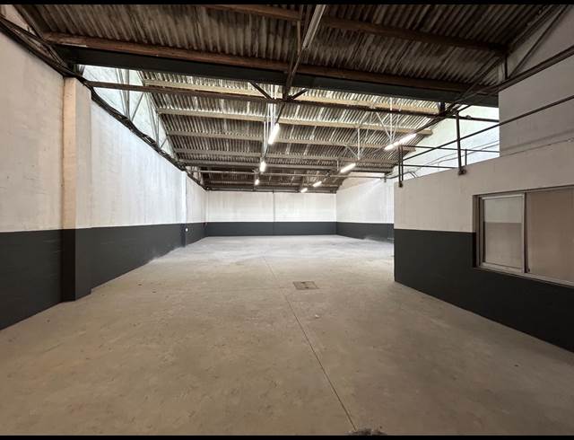 360M² WAREHOUSE TO LET IN EPPING INDUSTRIAL