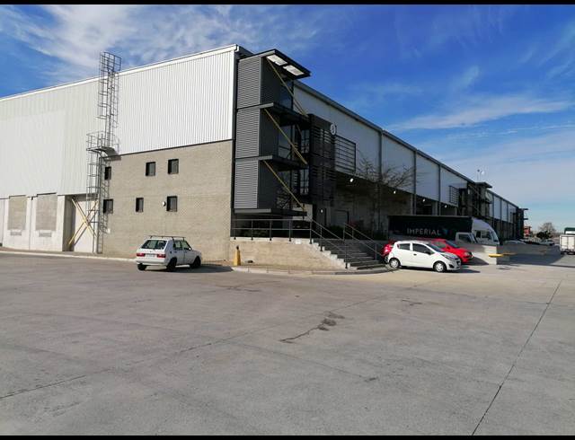 6,569M² WAREHOUSE TO LET IN BELLVILLE SOUTH INDUSTRIA