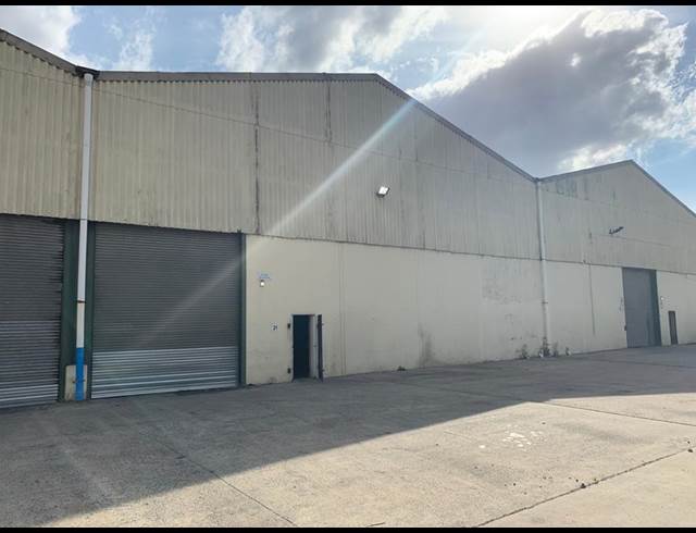 559M² WAREHOUSE TO LET IN PAARL CENTRAL