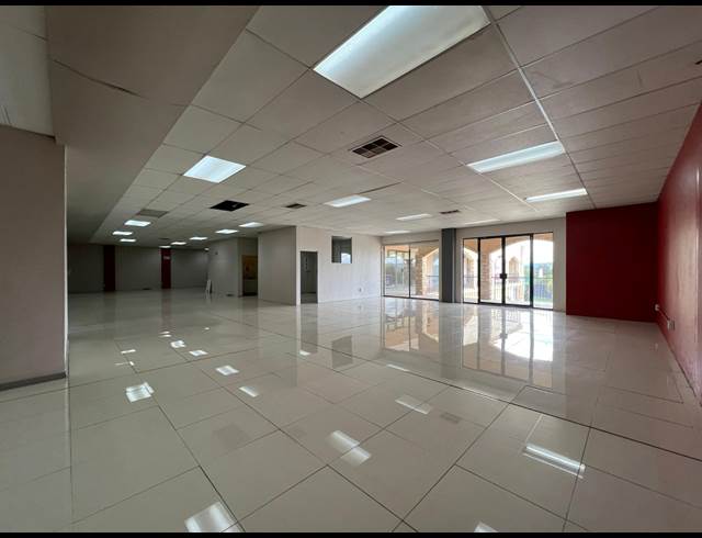 2,617M² WAREHOUSE TO LET IN STRIJDOMPARK