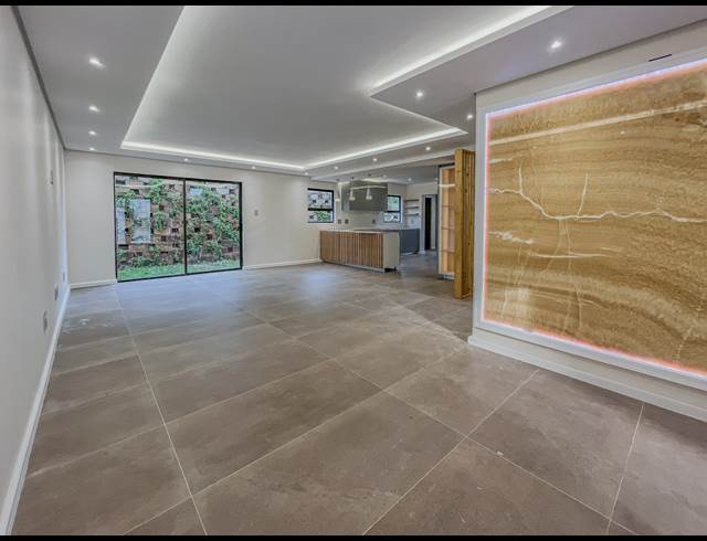 4 BEDROOM TOWNHOUSE TO LET IN SEAWARD ESTATES