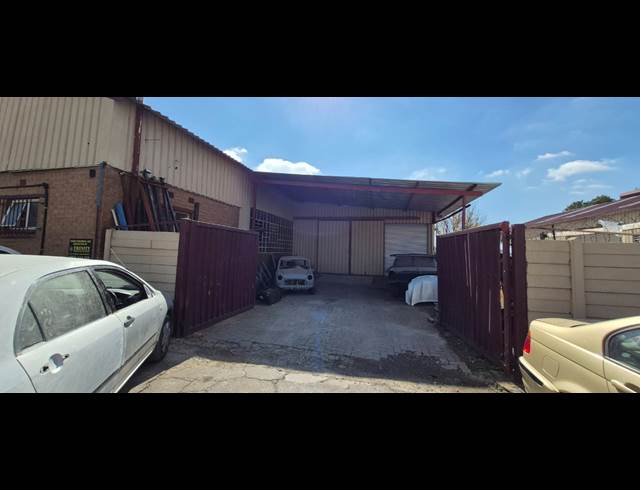 540M² WAREHOUSE TO LET IN ANDERBOLT