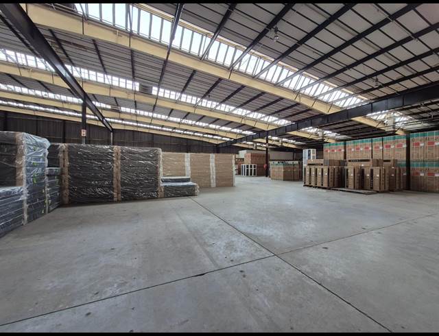 32,965M² WAREHOUSE TO LET IN ROODEKOP