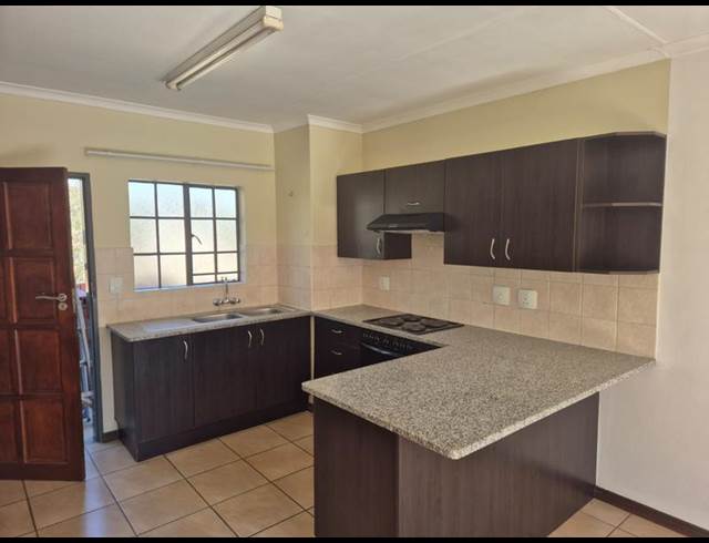 2 BEDROOM PROPERTY TO RENT IN MEYERTON CENTRAL