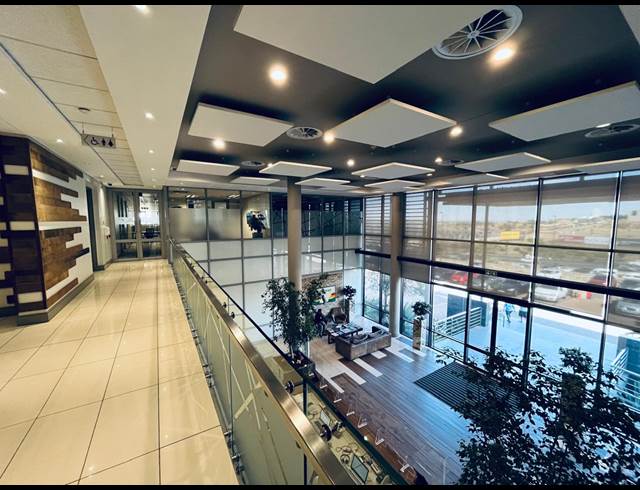 605M² OFFICE TO LET IN WATERFALL