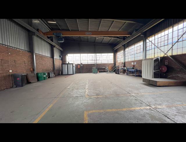 440M² WAREHOUSE TO LET IN GERMISTON CENTRAL