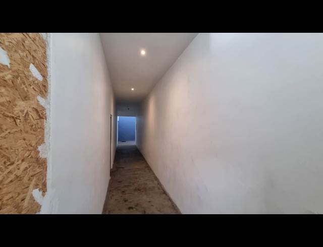 450M² BUSINESS TO LET IN WOODSTOCK