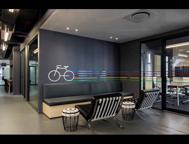 870M² OFFICE TO LET IN SEA POINT