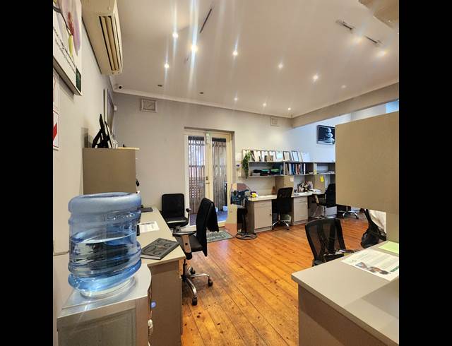 214M² OFFICE TO LET IN MORNINGSIDE