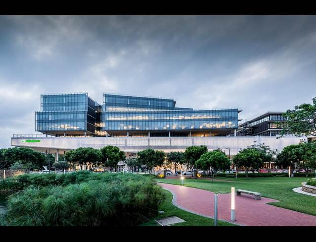 128M² SERVICED OFFICE TO LET IN UMHLANGA RIDGE