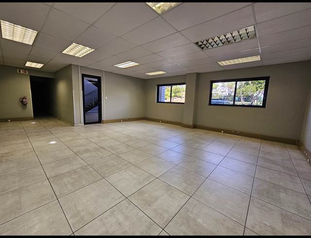 1,545M² FACTORY TO LET IN LANSERIA