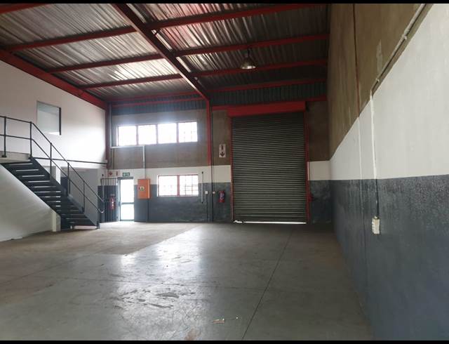 260M² WAREHOUSE TO LET IN RUSTIVIA