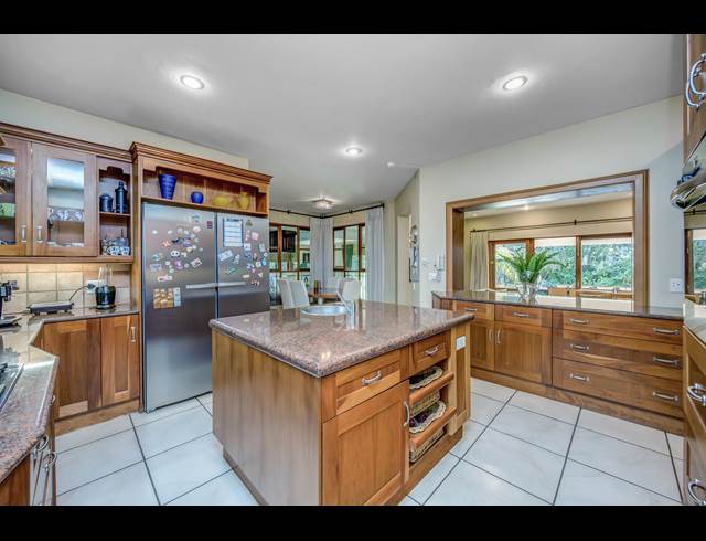 4 BEDROOM HOUSE TO LET IN DAINFERN GOLF ESTATE