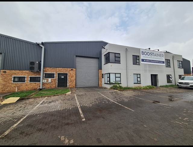 630M² WAREHOUSE TO LET IN CLAYVILLE INDUSTRIA