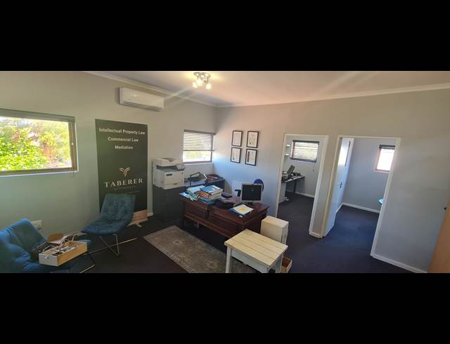 73M² OFFICE RENTED IN WYNBERG