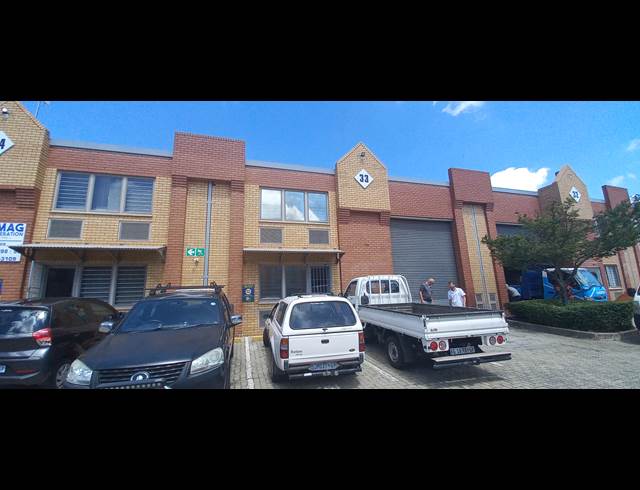 211M² MINI FACTORY TO LET IN STRIJDOMPARK