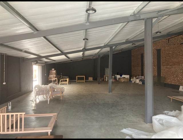 300M² MINI FACTORY TO LET IN UMHLALI
