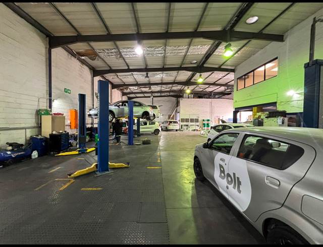 912M² WAREHOUSE TO LET IN EPPING INDUSTRIAL