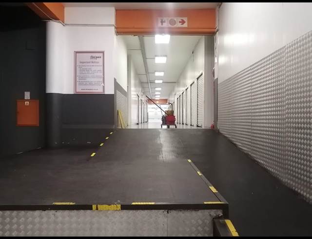 2,400M² WAREHOUSE TO LET IN CITY & SUBURBAN