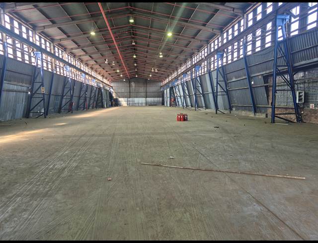2,602M² WAREHOUSE TO LET IN ELANDSFONTEIN