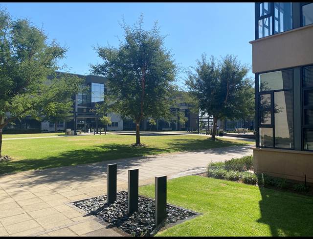 866M² OFFICE TO LET IN PARKHAVEN