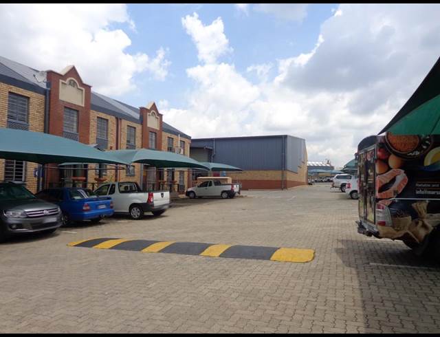 289M² WAREHOUSE TO LET IN JET PARK