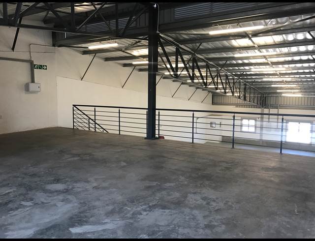 350M² WAREHOUSE TO LET IN RIVERSIDE PARK
