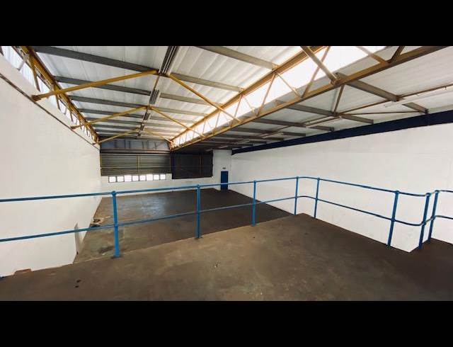 335M² WAREHOUSE TO LET IN RED HILL
