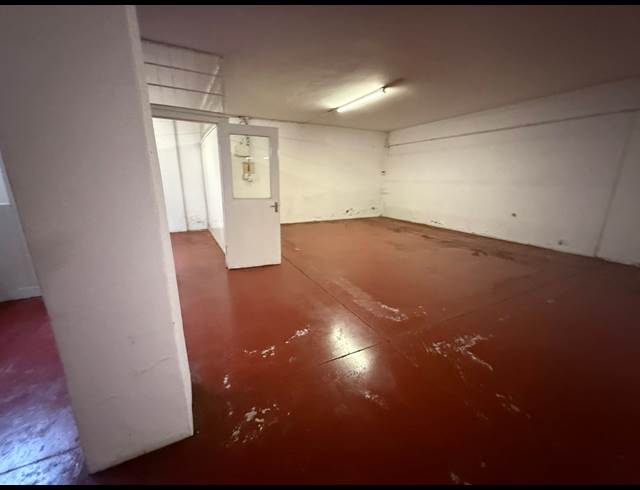 189M² STORAGE UNIT TO LET IN INDUSTRIA WEST