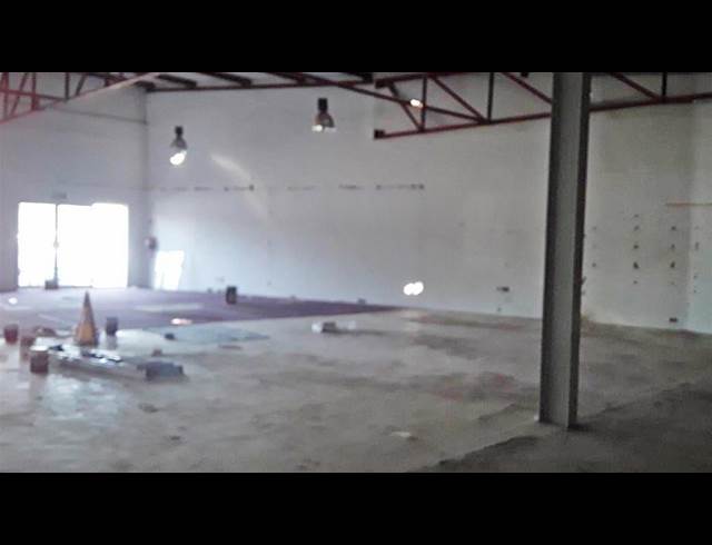 175M² WORKSHOP TO LET IN HOOGLAND
