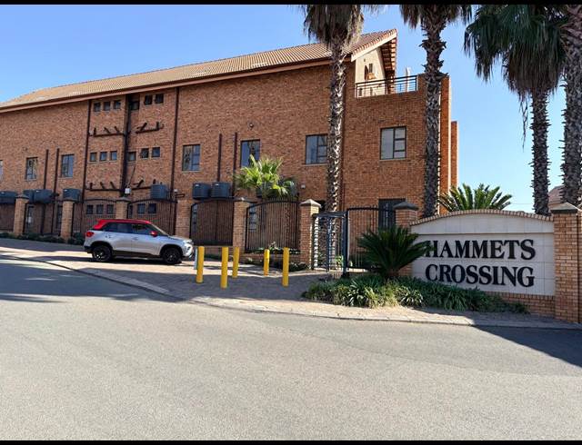 111M² OFFICE TO LET IN FOURWAYS