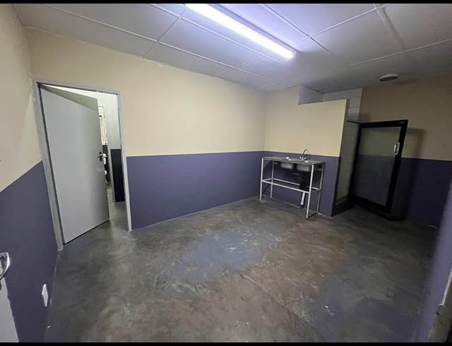 440M² WAREHOUSE TO LET IN WADEVILLE